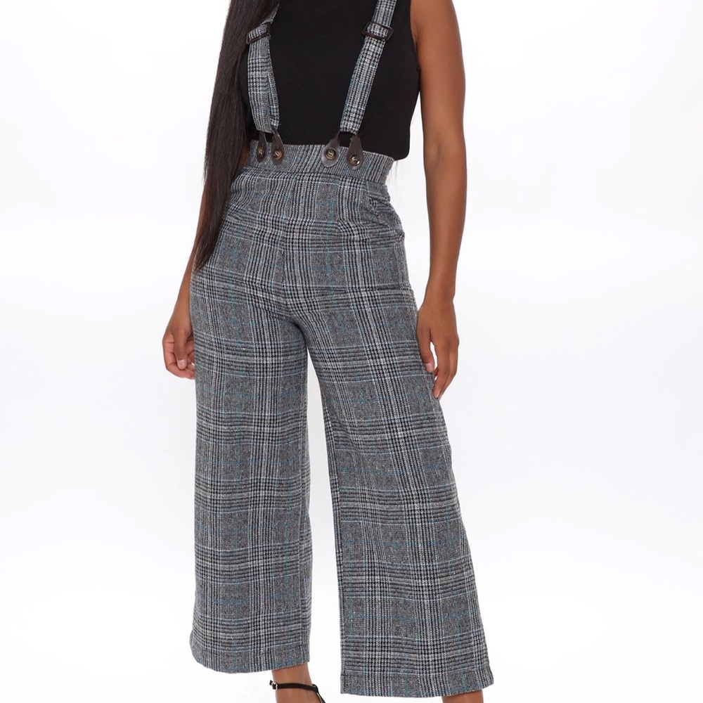 Suspenders & flare pants set